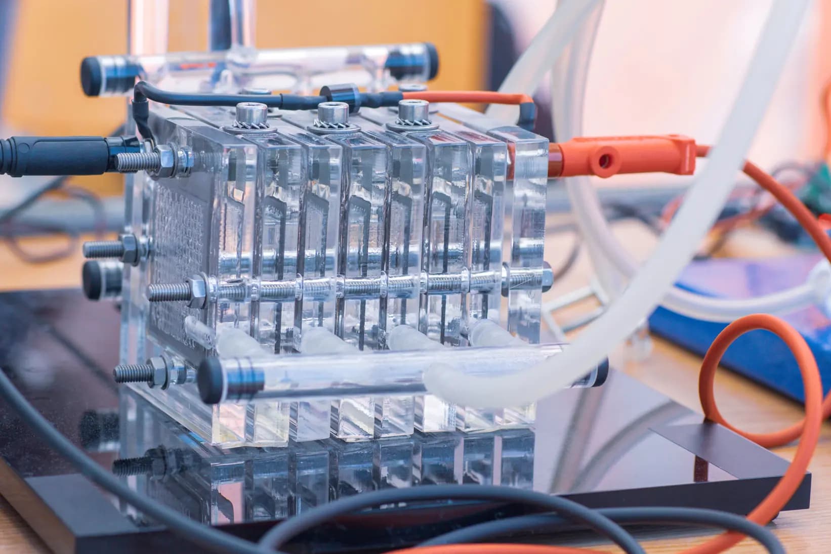 PEM fuel cell cooling water control system